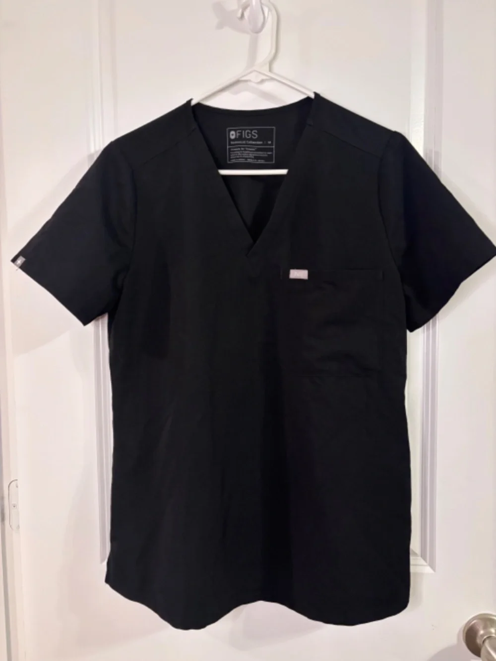 Figs Scrub Tops Women's Medium Black Lot Of 3 Technical Collection Chest Pocket - Picture 11 of 11